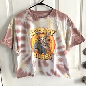 ♦️ FREE when bundled♦️Looney Tunes  Crop top